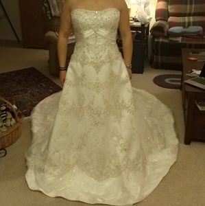 Wedding dress
